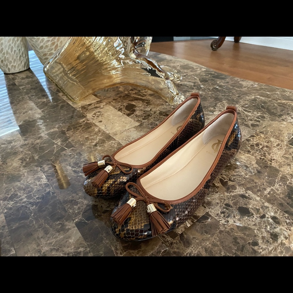 VERO CUOIO Signature Shoes